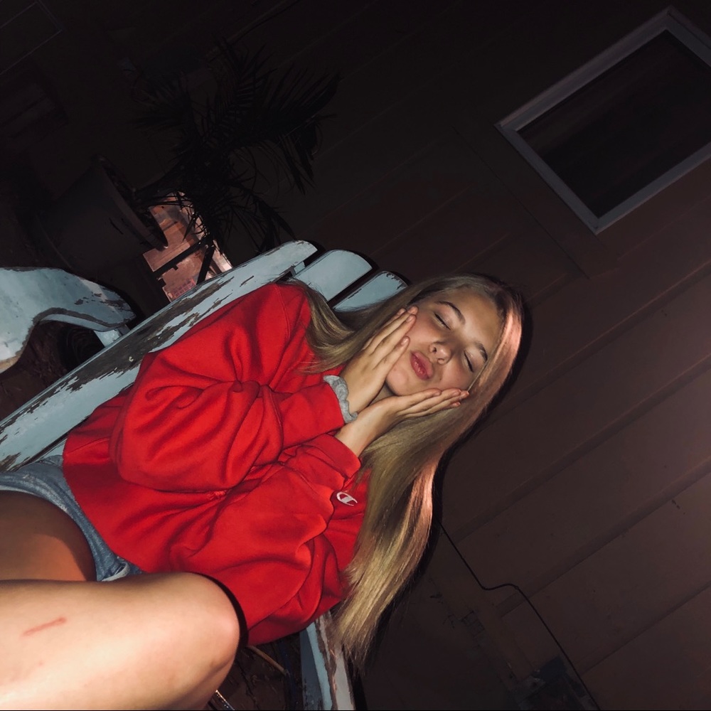 Meet your Posher, Alyssa